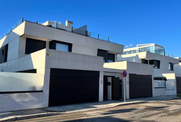 Promoción de 6 chalets de diseño en Villaviciosa de Odón