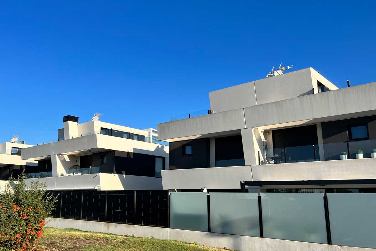 Promoción de 6 chalets de diseño en Villaviciosa de Odón